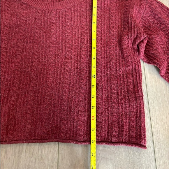 Steve Madden Women Aerin Cable-Knit Crew Neck Sweater Tibetan RED Medium Cropped - Picture 5 of 6